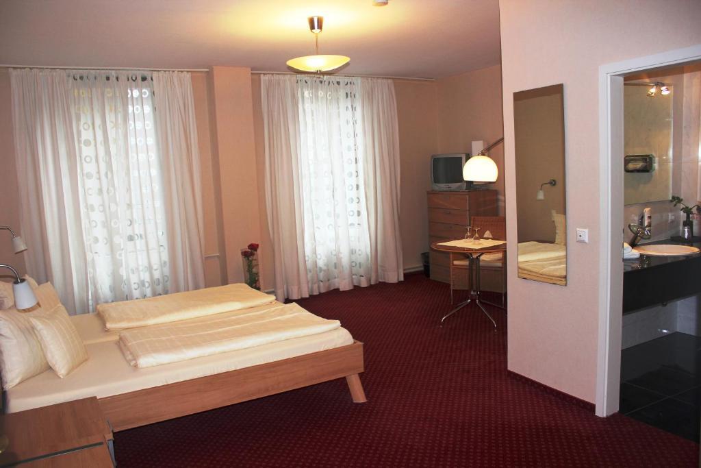 Hotel Roemischer Kaiser Commune fusionnée de Commune fusionnée de Bernkastel-Kues Chambre photo