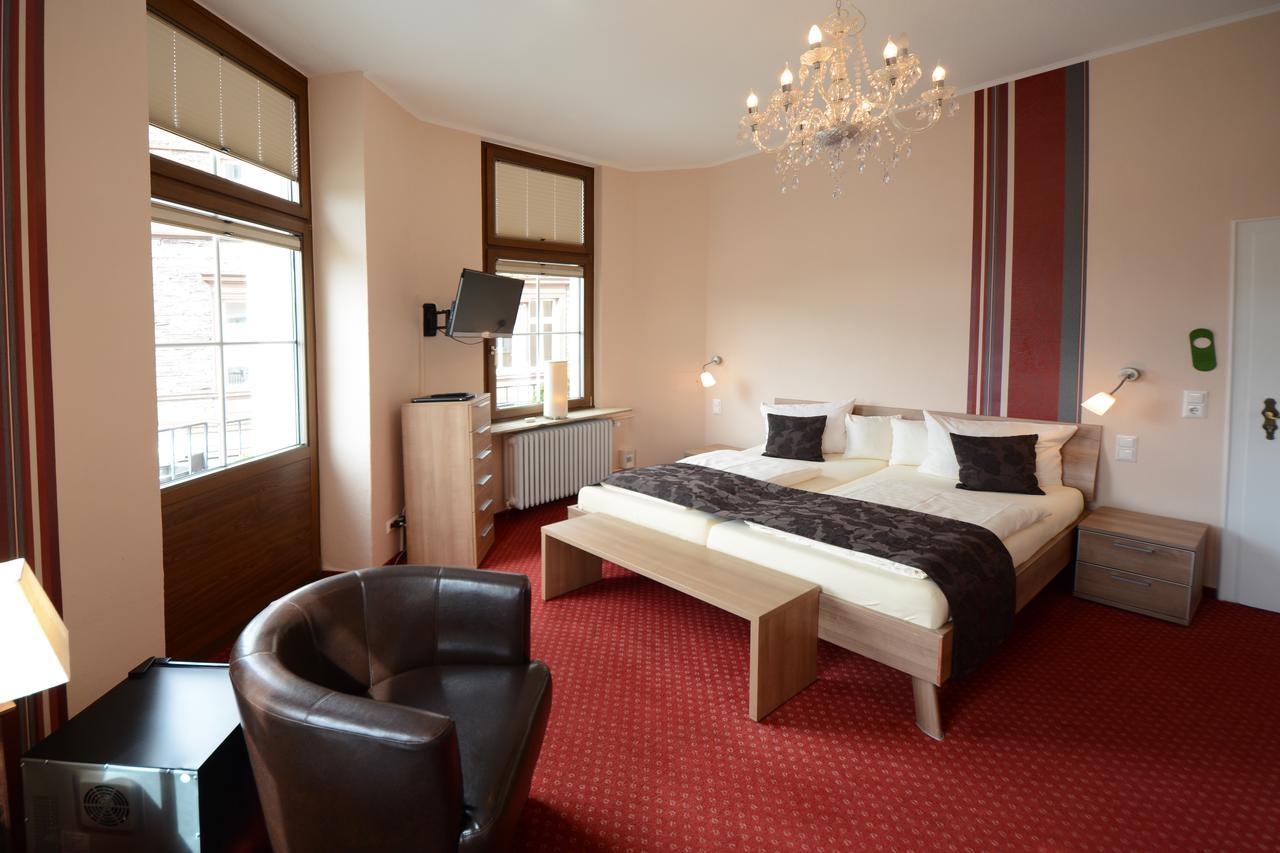 Hotel Roemischer Kaiser Commune fusionnée de Commune fusionnée de Bernkastel-Kues Extérieur photo